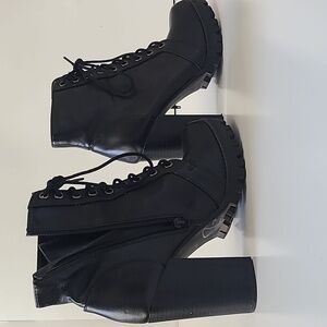 Soda Chalet Fashion Lace up Military Inspired Ankle Boot w/ Stacked Heel Size 7M